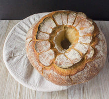 Load image into Gallery viewer, Banneton Circular / Wreath-shaped 28 x 6.5cm Bakemaster Brand
